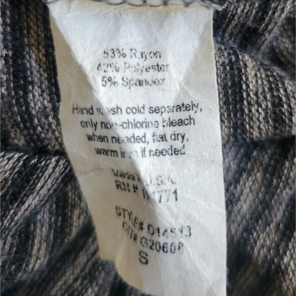 GILLI Cozy Long Sleeve Sweater Dress with Pockets Size Small Black Tan Stripe - Picture 7 of 8